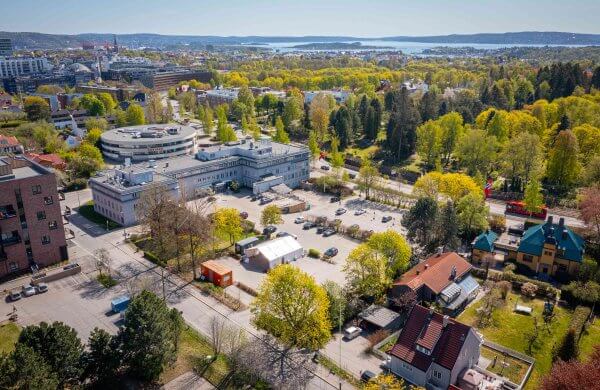 Dronefoto over Volvateiendommen på Majorstua.